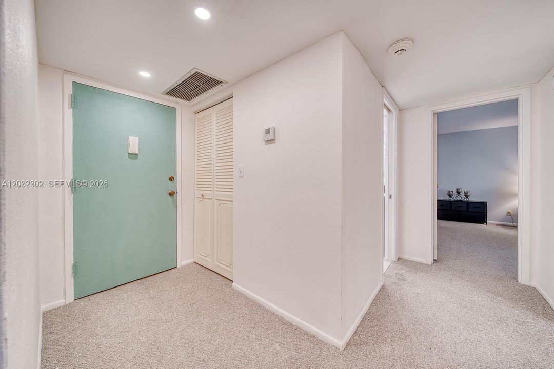 For Sale: $499,000 (2 beds, 2 baths, 1920 Square Feet)