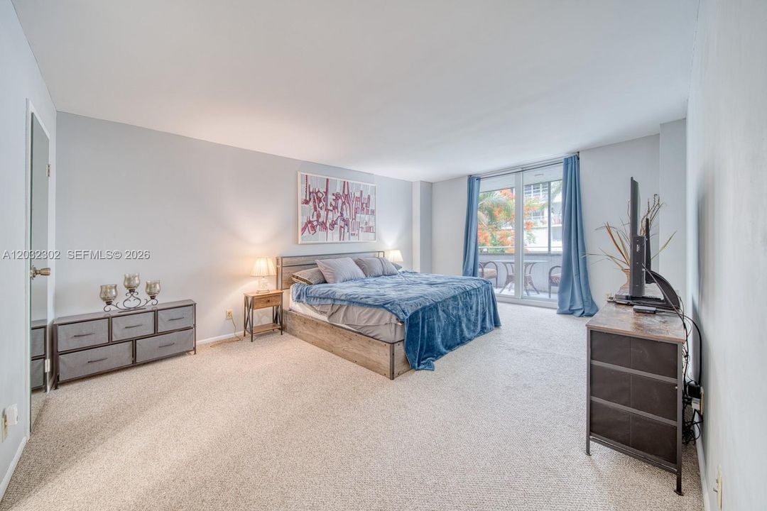 For Sale: $499,000 (2 beds, 2 baths, 1920 Square Feet)