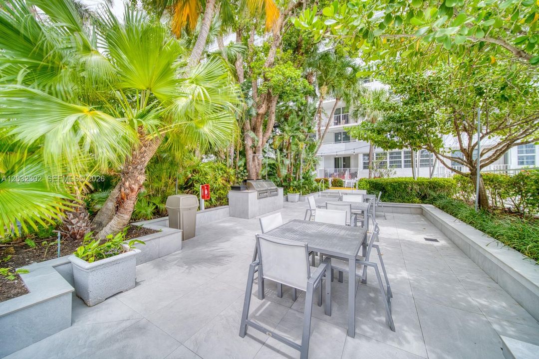 For Sale: $499,000 (2 beds, 2 baths, 1920 Square Feet)
