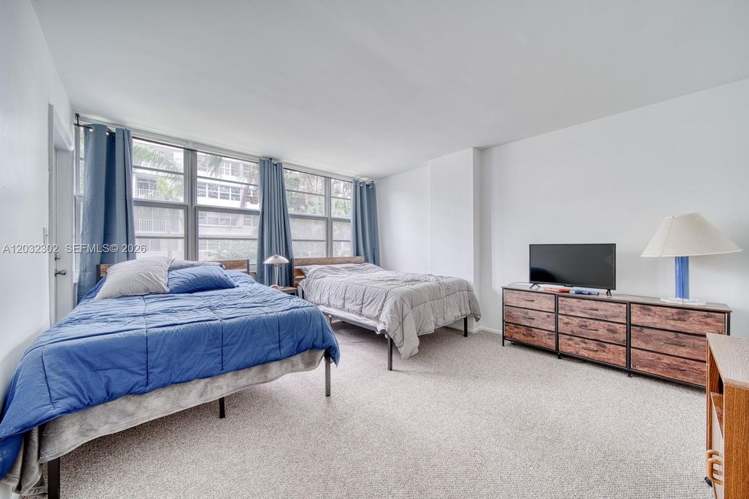 For Sale: $499,000 (2 beds, 2 baths, 1920 Square Feet)