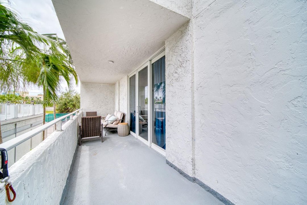 For Sale: $499,000 (2 beds, 2 baths, 1920 Square Feet)