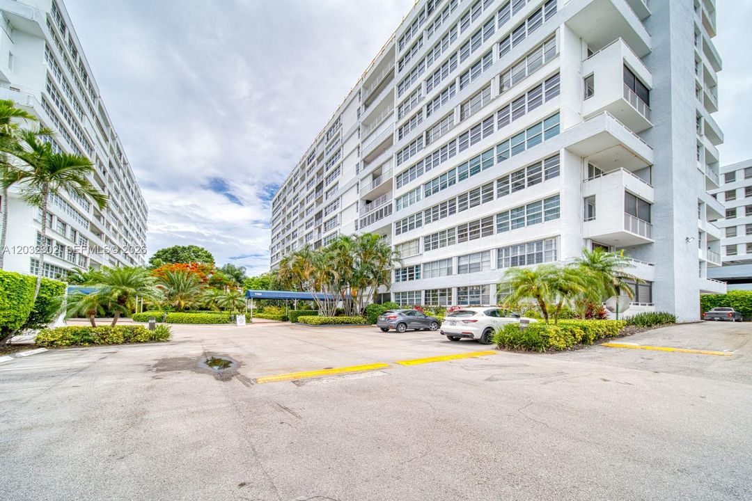 For Sale: $499,000 (2 beds, 2 baths, 1920 Square Feet)