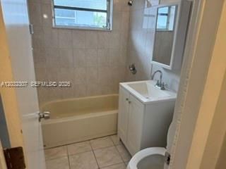 For Rent: $1,950 (2 beds, 1 baths, 3237 Square Feet)