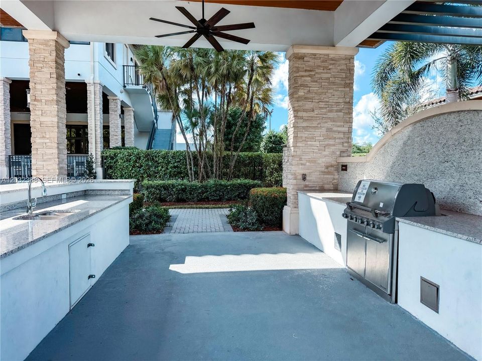 For Sale: $465,000 (3 beds, 2 baths, 1345 Square Feet)