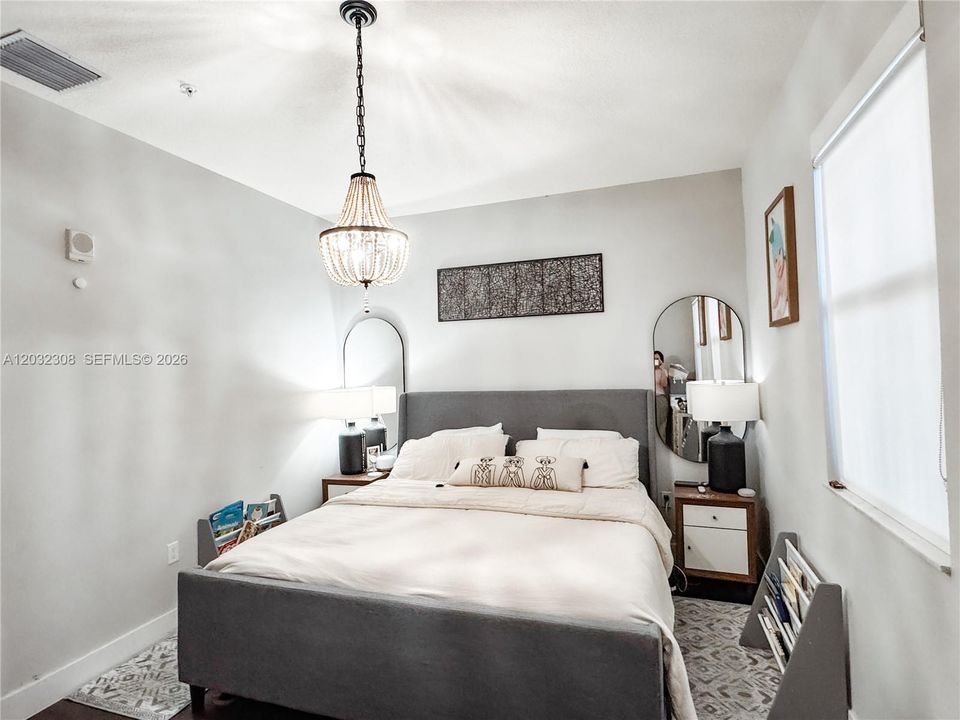 For Sale: $465,000 (3 beds, 2 baths, 1345 Square Feet)