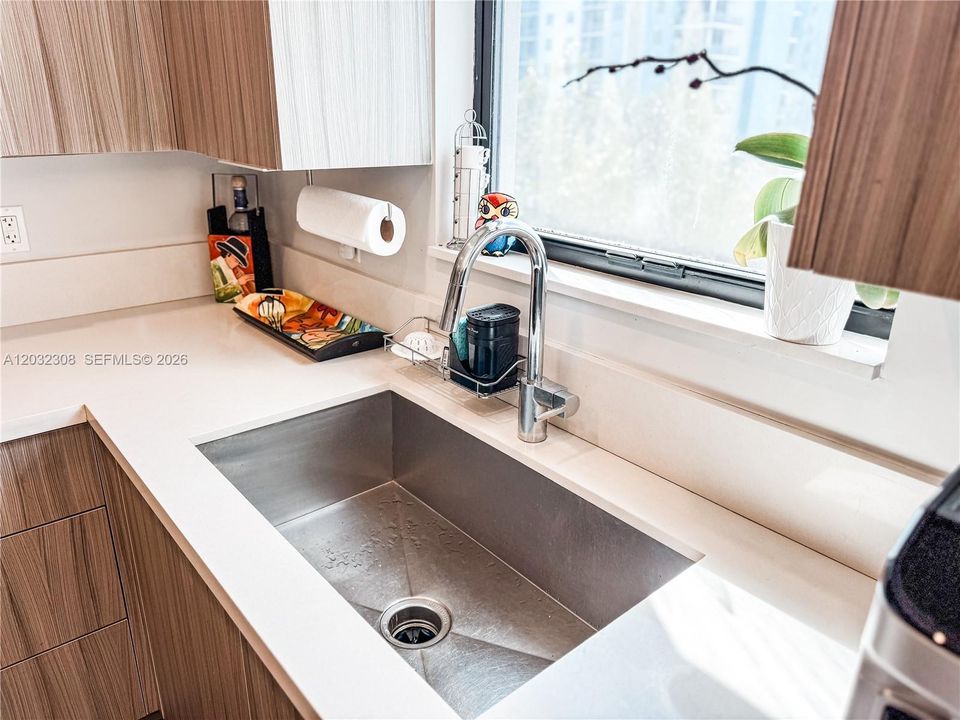 For Sale: $465,000 (3 beds, 2 baths, 1345 Square Feet)