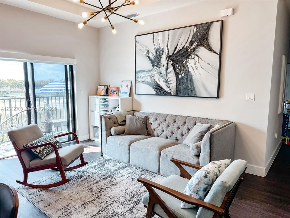 For Sale: $465,000 (3 beds, 2 baths, 1345 Square Feet)