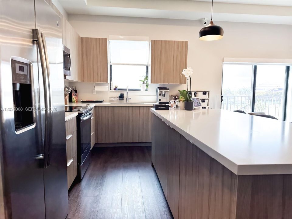 For Sale: $465,000 (3 beds, 2 baths, 1345 Square Feet)