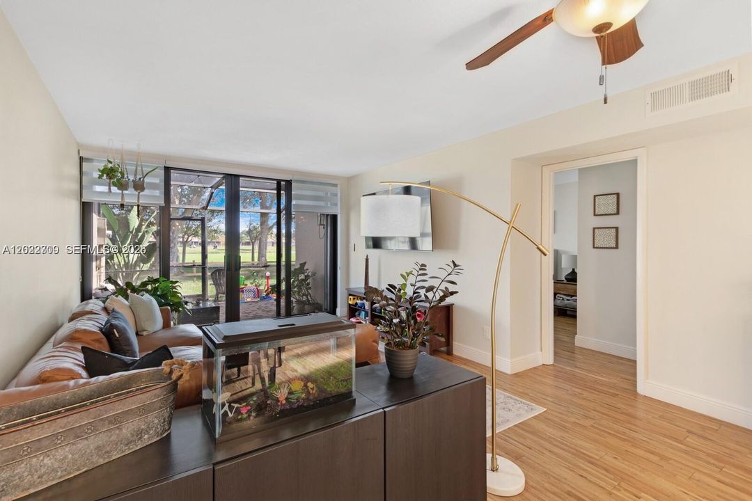 For Rent: $3,000 (3 beds, 2 baths, 1323 Square Feet)