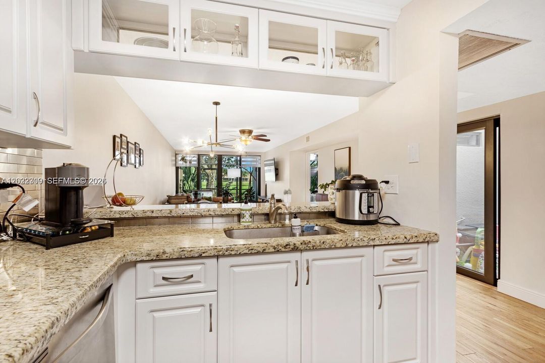 For Rent: $3,000 (3 beds, 2 baths, 1323 Square Feet)