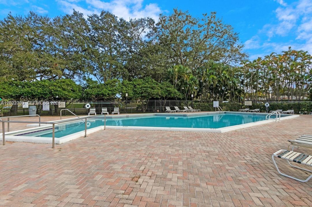 For Rent: $3,000 (3 beds, 2 baths, 1323 Square Feet)