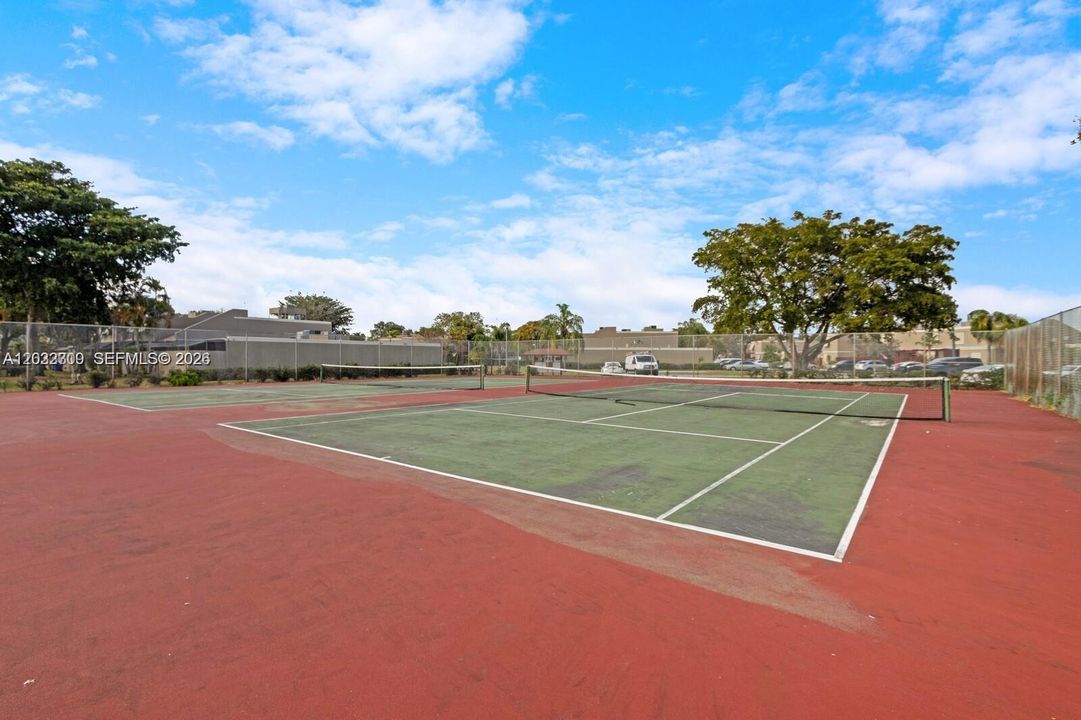 For Rent: $3,000 (3 beds, 2 baths, 1323 Square Feet)