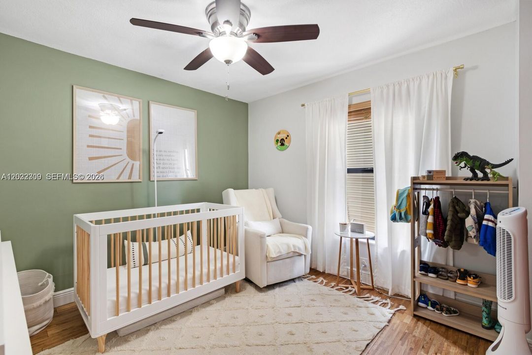 For Rent: $3,000 (3 beds, 2 baths, 1323 Square Feet)