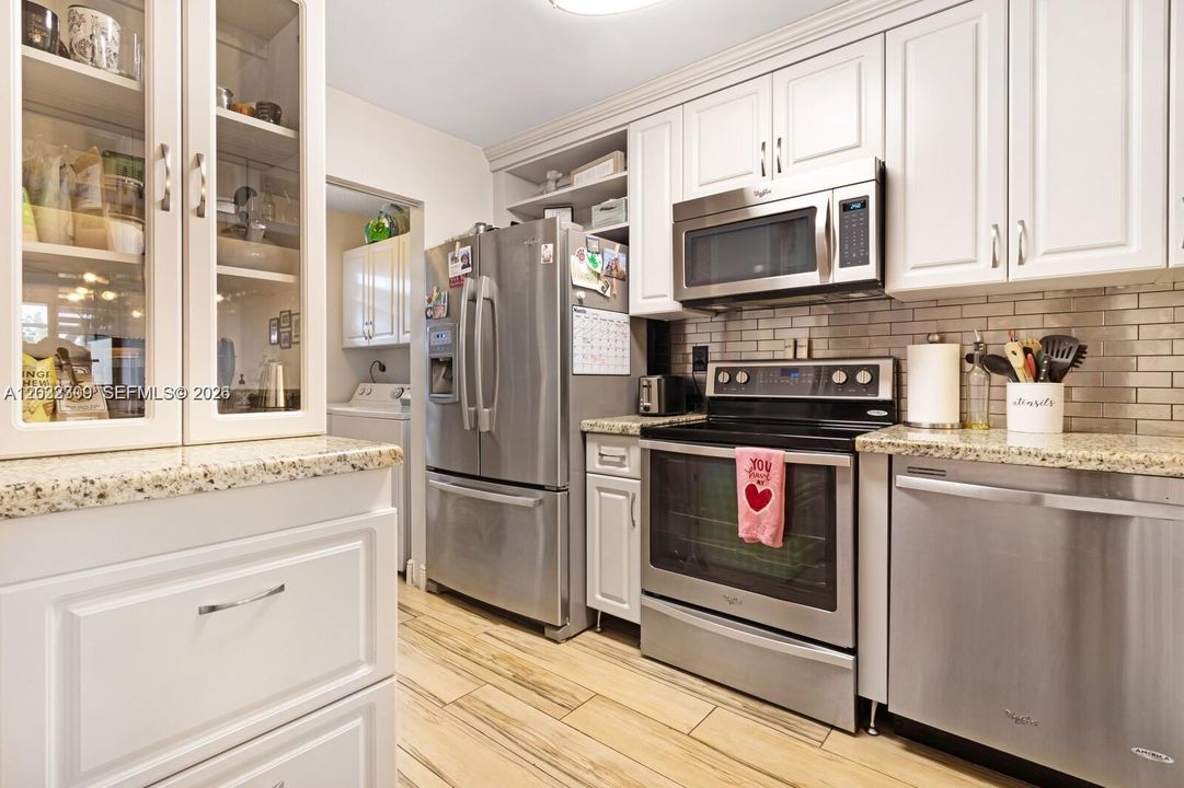 For Rent: $3,000 (3 beds, 2 baths, 1323 Square Feet)