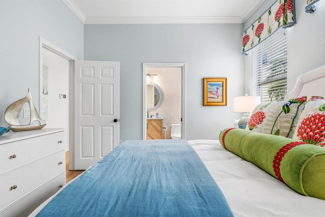 1753 Victoria Circle-42