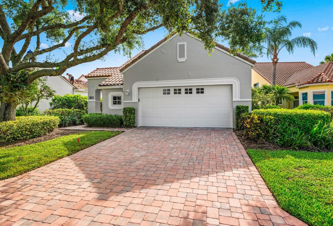 1753 Victoria Circle-99