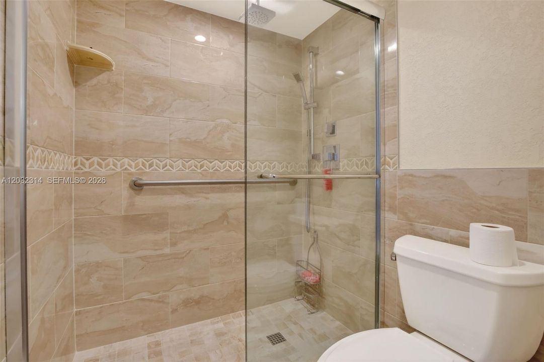 For Sale: $290,000 (3 beds, 2 baths, 1155 Square Feet)