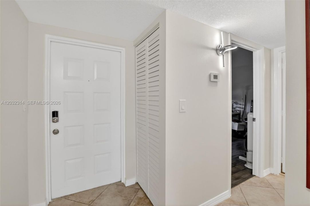 For Sale: $290,000 (3 beds, 2 baths, 1155 Square Feet)