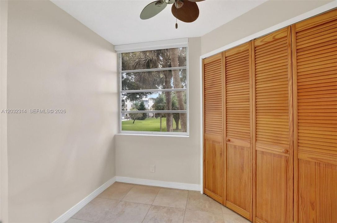 For Sale: $290,000 (3 beds, 2 baths, 1155 Square Feet)