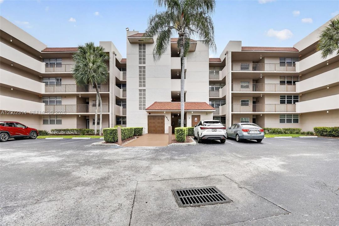 For Sale: $290,000 (3 beds, 2 baths, 1155 Square Feet)