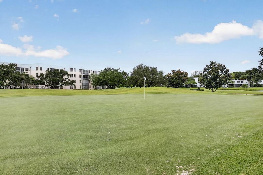 For Sale: $290,000 (3 beds, 2 baths, 1155 Square Feet)
