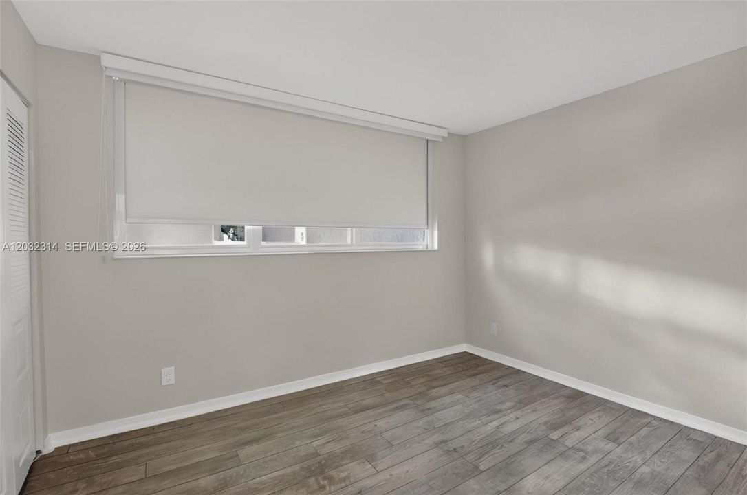 For Sale: $290,000 (3 beds, 2 baths, 1155 Square Feet)
