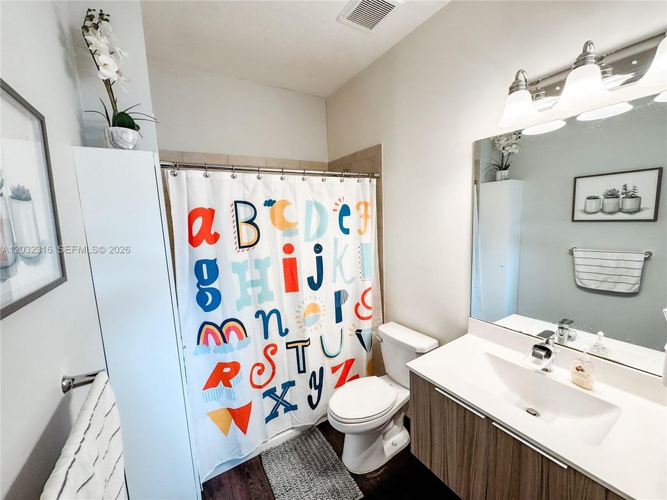 En Renta: $3,400 (3 camas, 2 baños, 1345 Pies cuadrados)