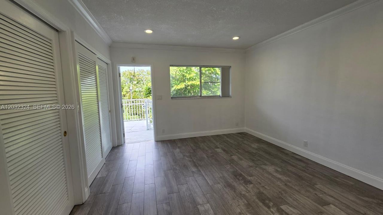 For Rent: $1,550 (1 beds, 1 baths, 700 Square Feet)