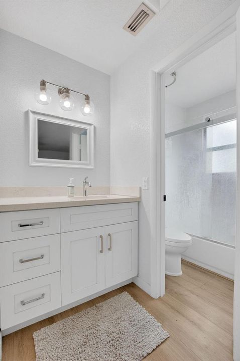Upstairs Primary Bathroom