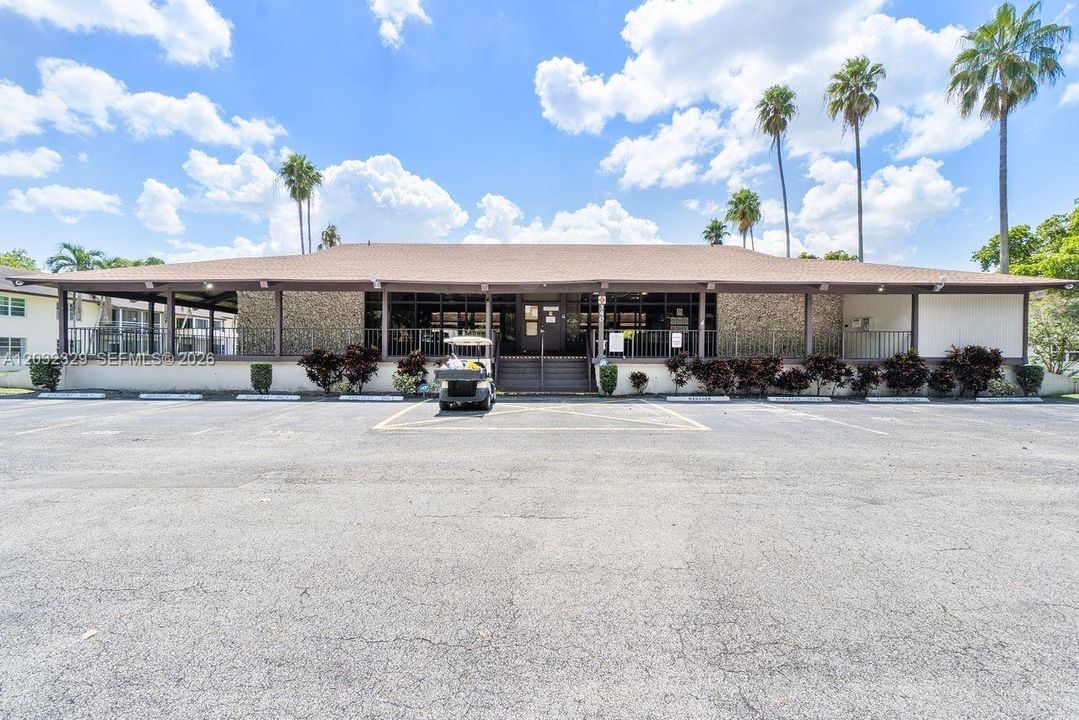 For Sale: $199,500 (2 beds, 2 baths, 1019 Square Feet)
