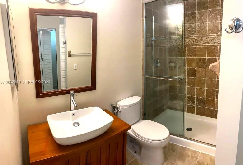 For Sale: $199,500 (2 beds, 2 baths, 1019 Square Feet)
