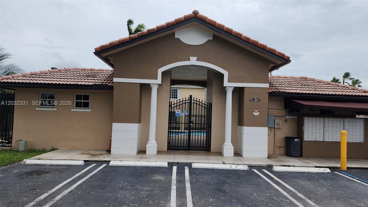Pool Area entry