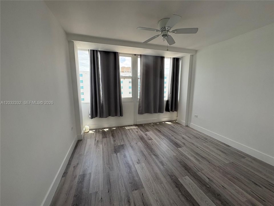 For Rent: $3,600 (3 beds, 2 baths, 1302 Square Feet)