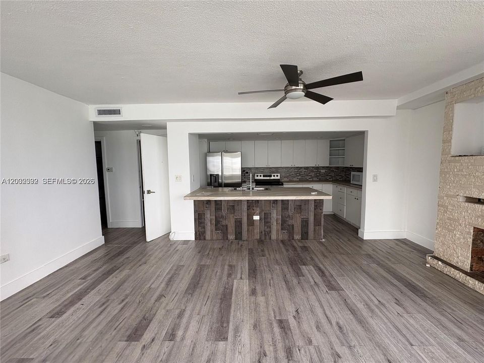 For Rent: $3,600 (3 beds, 2 baths, 1302 Square Feet)