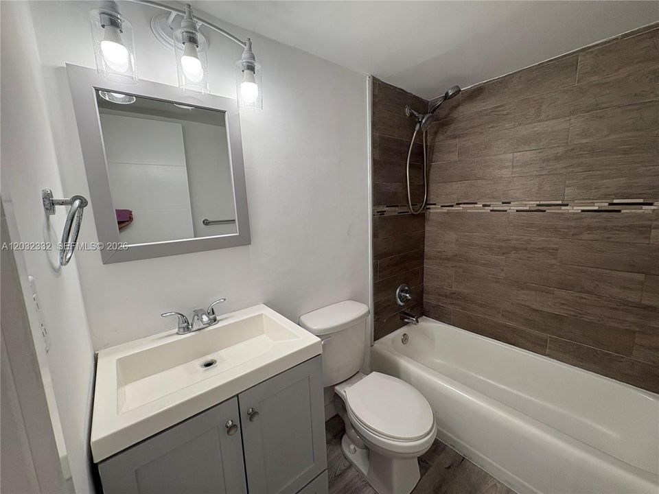 For Rent: $3,600 (3 beds, 2 baths, 1302 Square Feet)