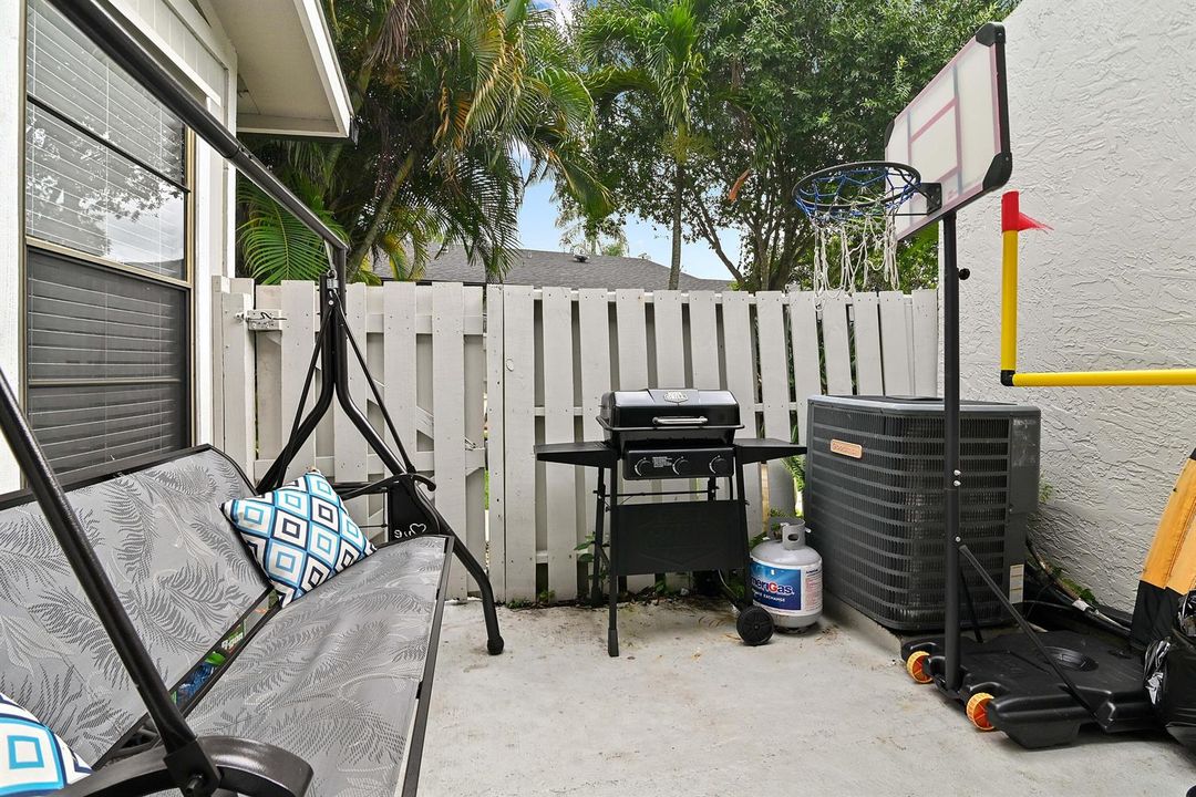 27 patio 01