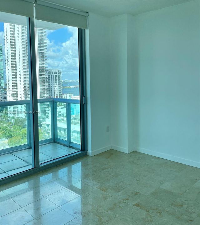 For Rent: $2,750 (1 beds, 1 baths, 693 Square Feet)