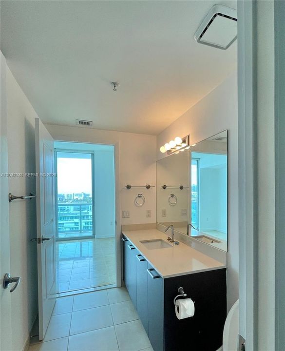 For Rent: $2,750 (1 beds, 1 baths, 693 Square Feet)