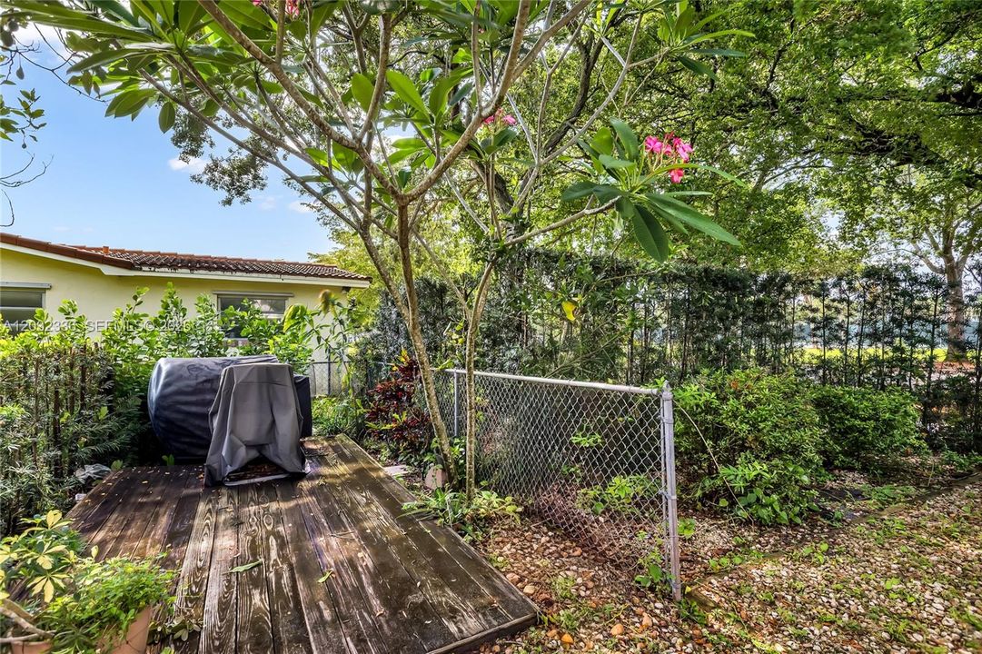 For Sale: $680,000 (4 beds, 3 baths, 2192 Square Feet)