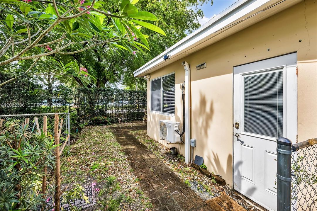 For Sale: $680,000 (4 beds, 3 baths, 2192 Square Feet)
