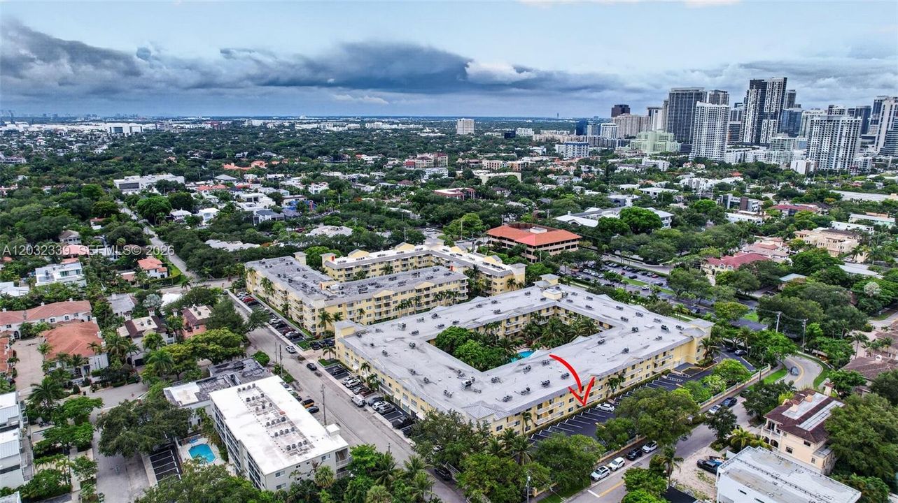 For Sale: $349,000 (2 beds, 2 baths, 1280 Square Feet)