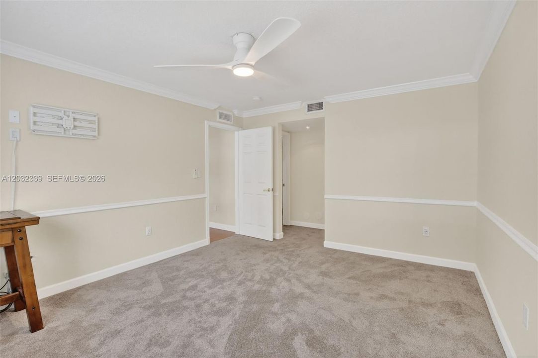 For Sale: $349,000 (2 beds, 2 baths, 1280 Square Feet)
