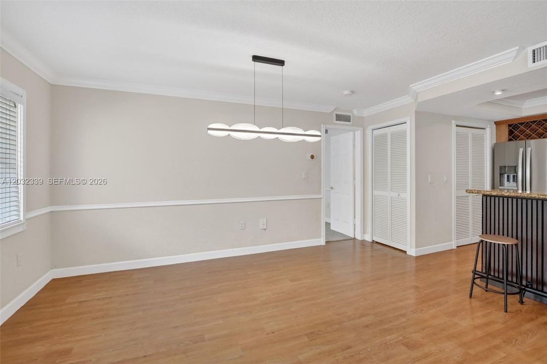 For Sale: $349,000 (2 beds, 2 baths, 1280 Square Feet)
