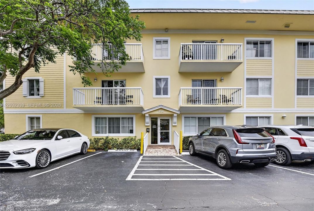 For Sale: $349,000 (2 beds, 2 baths, 1280 Square Feet)