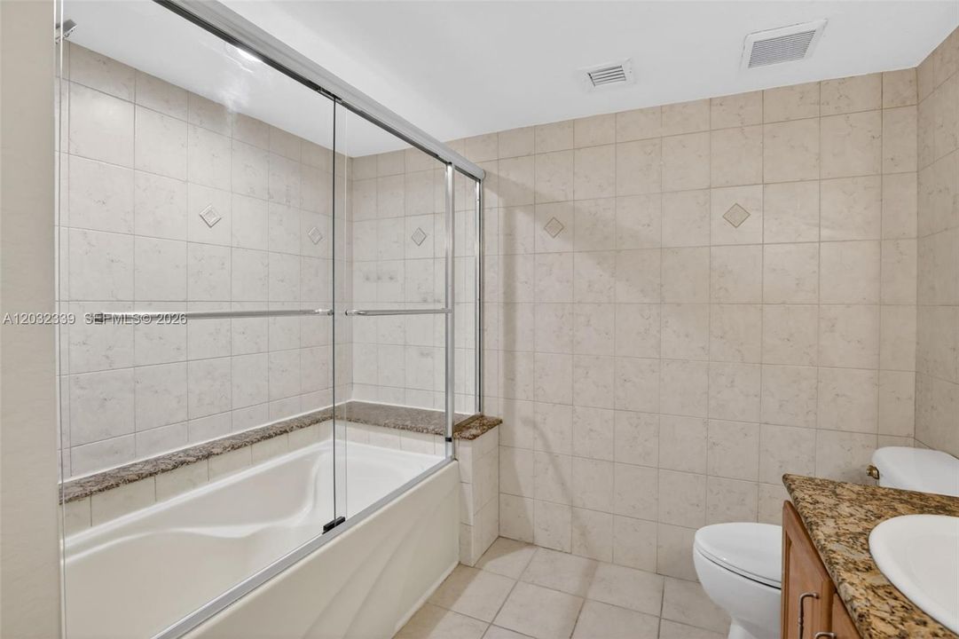 For Sale: $349,000 (2 beds, 2 baths, 1280 Square Feet)
