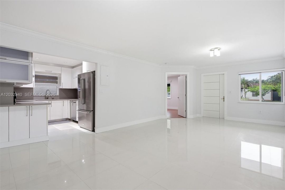 For Sale: $550,000 (3 beds, 2 baths, 1205 Square Feet)