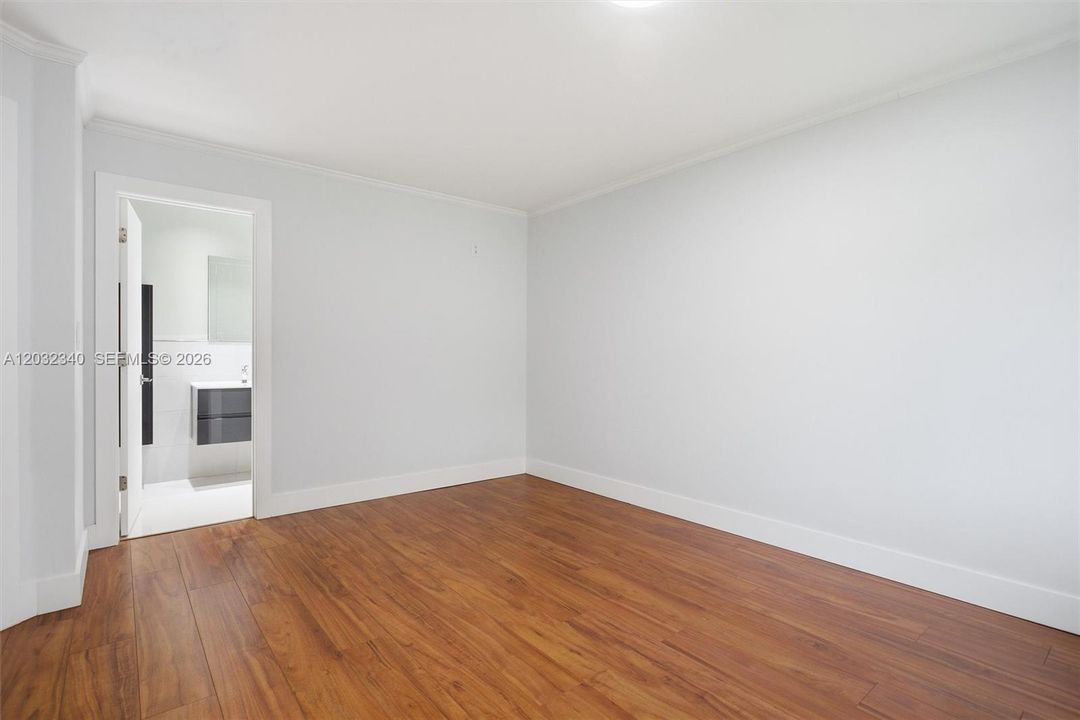 For Sale: $550,000 (3 beds, 2 baths, 1205 Square Feet)
