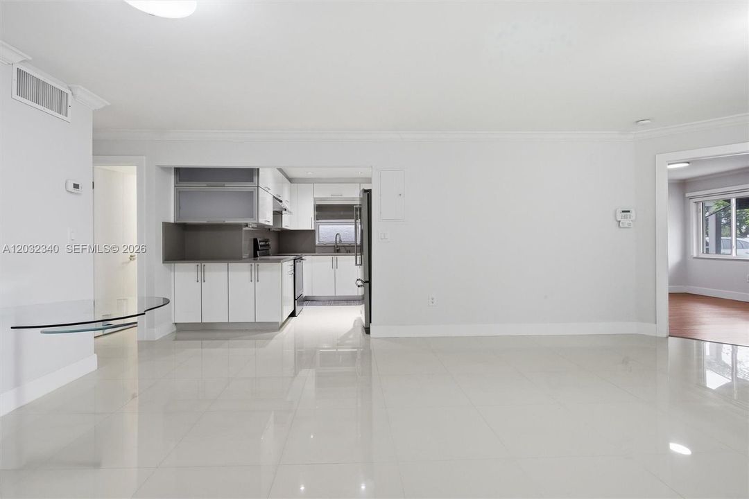 For Sale: $550,000 (3 beds, 2 baths, 1205 Square Feet)