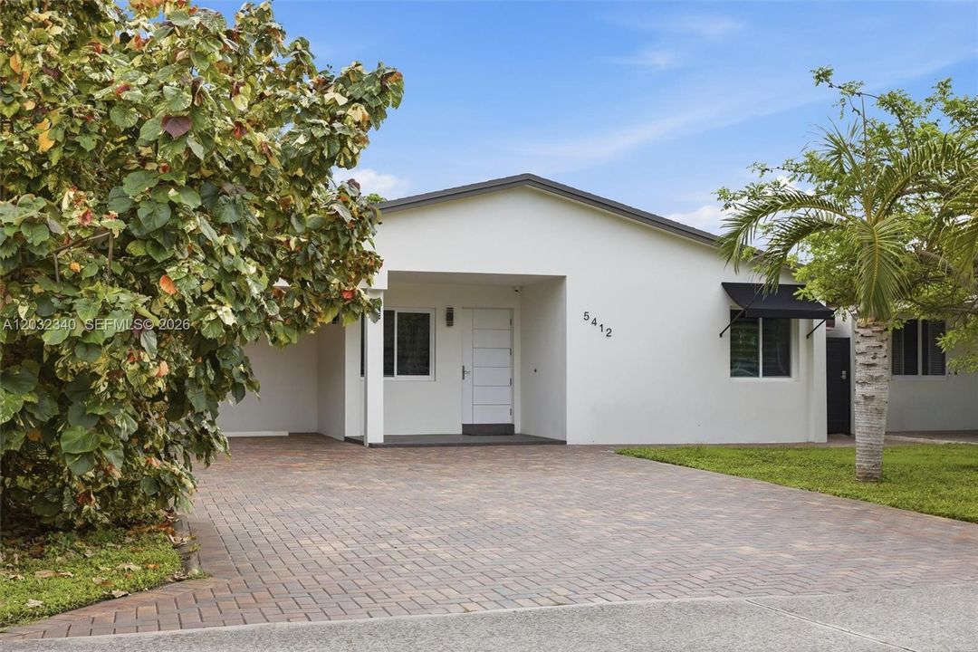 For Sale: $550,000 (3 beds, 2 baths, 1205 Square Feet)