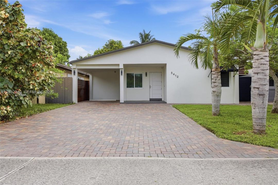For Sale: $550,000 (3 beds, 2 baths, 1205 Square Feet)